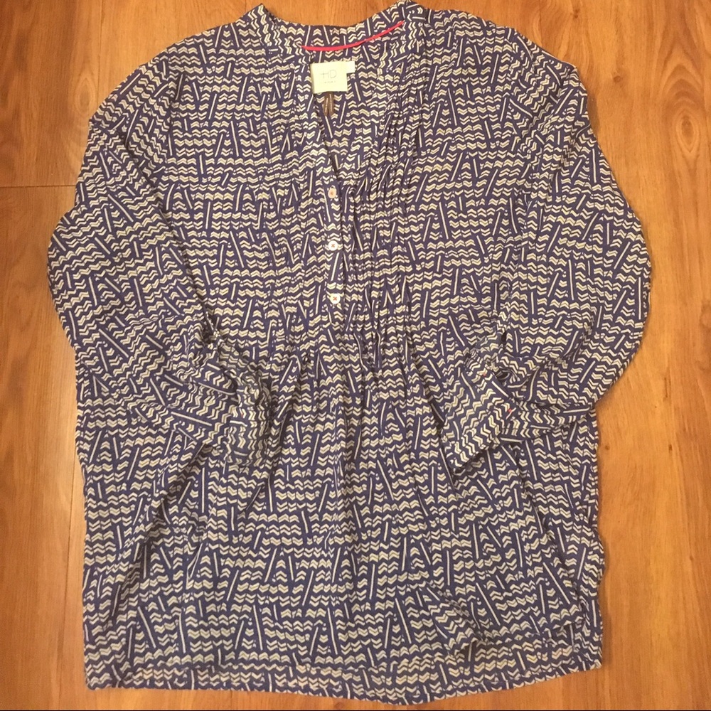 Anthropologie Blue and White Patterned Peasant Blouse